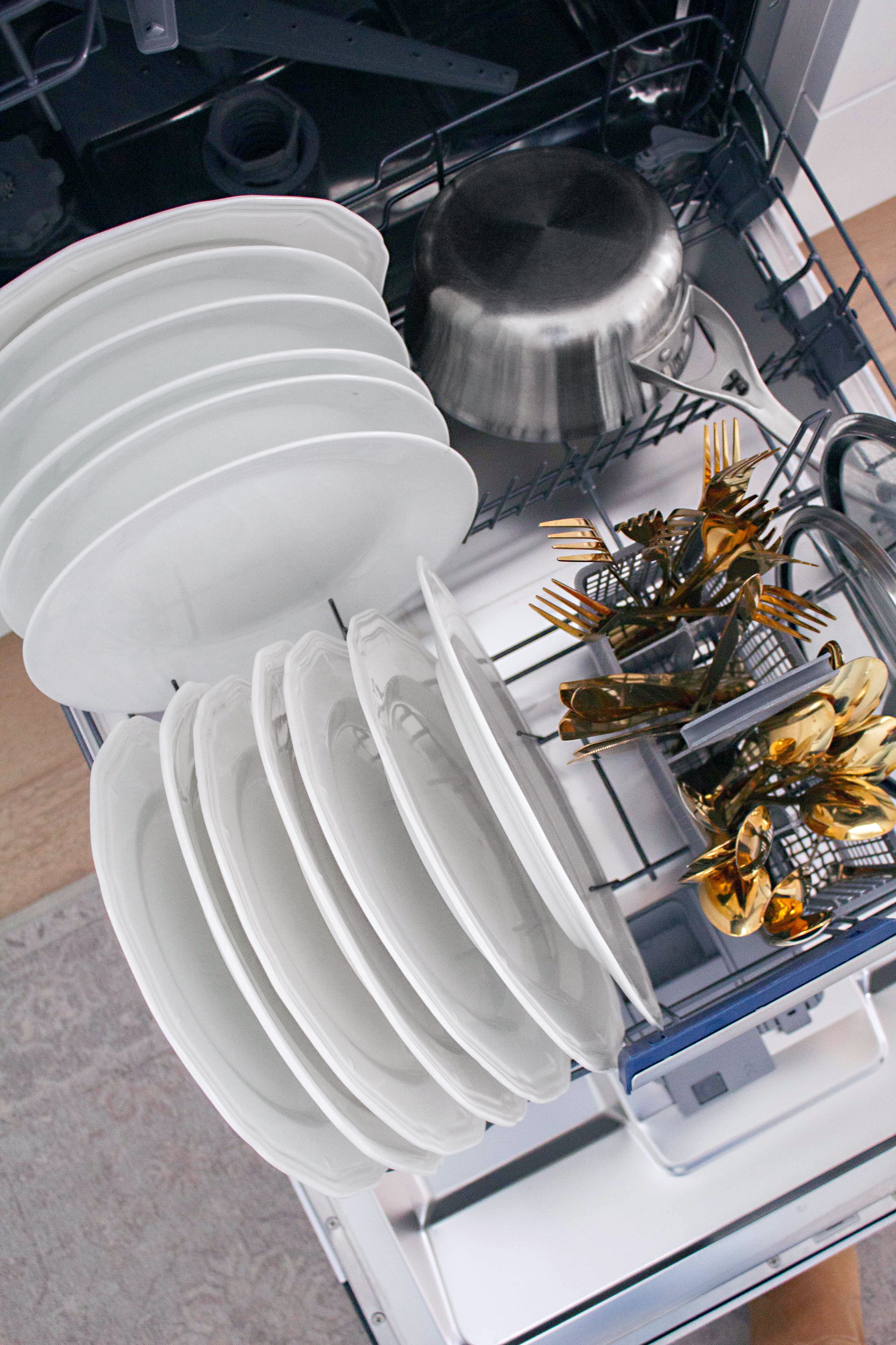 ZLINE 24" Tallac Series 3rd Rack Tall Tub Dishwasher in Custom Panel Ready with Stainless Steel Tub, 51dBa (DWV-24)
